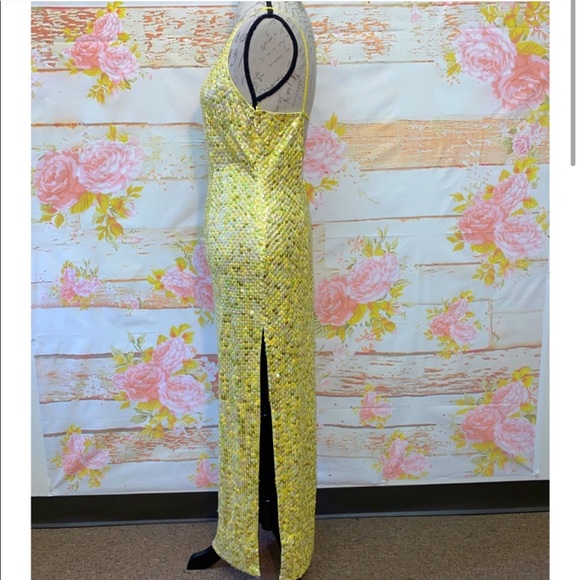 ▪️SOLD▪️Vtg 90s open Back Chartreuse Sequin Evening dress - Picture 8 of 9
